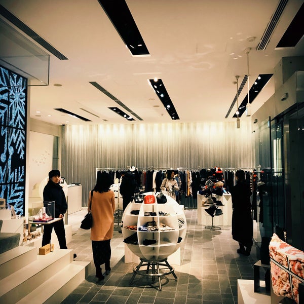 Photos At Via Bus Stop Museum Now Closed 渋谷区 東京都