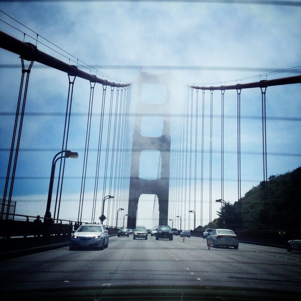 5/11/2013에 Justine D.님이 Golden Gate Bridge Welcome Center에서 찍은 사진