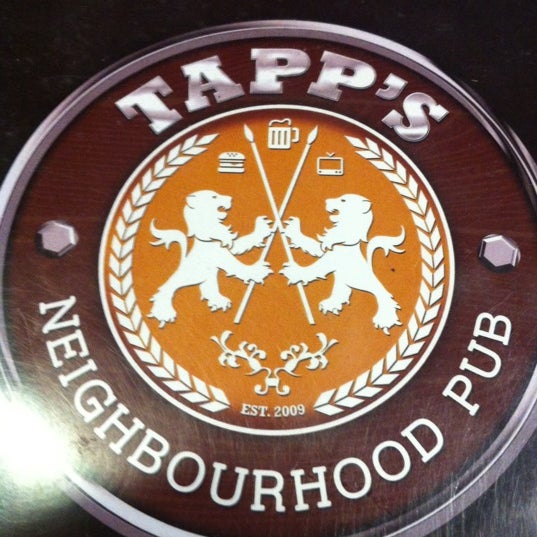 Снимок сделан в Tapp&#39;s Neighbourhood Pub пользователем Jim M. 10/20/2012