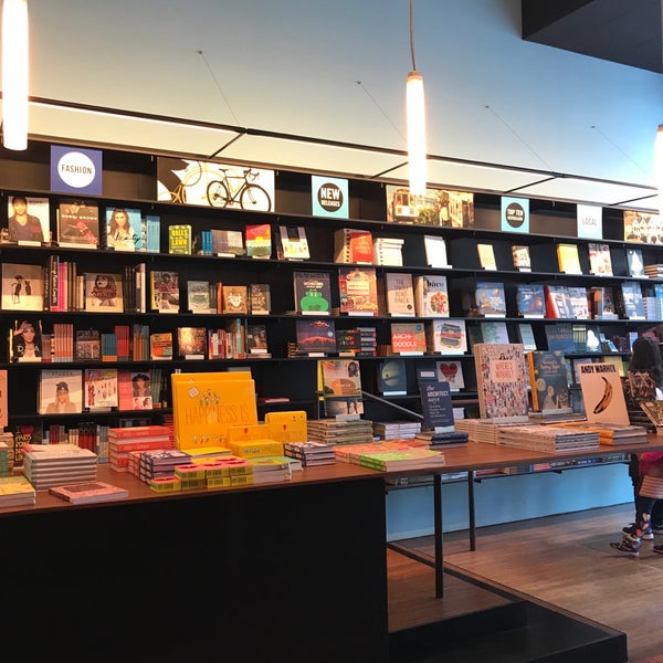 1/6/2018にMaria D.がChronicle Booksで撮った写真