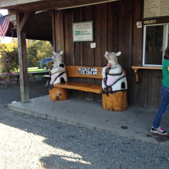Rich Farm Ice Cream Shop Oxford, CT