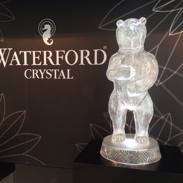 Photo taken at House of Waterford Crystal by Eda on 7/7/2016