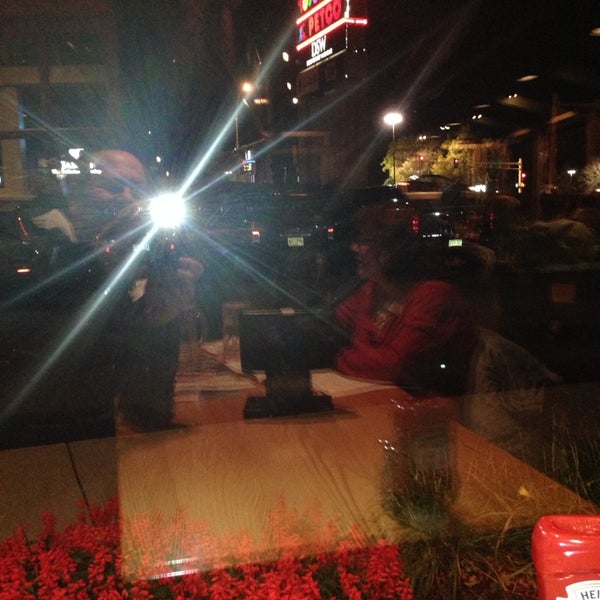 10/4/2014にDavid K.がChili&#39;s Grill &amp; Barで撮った写真