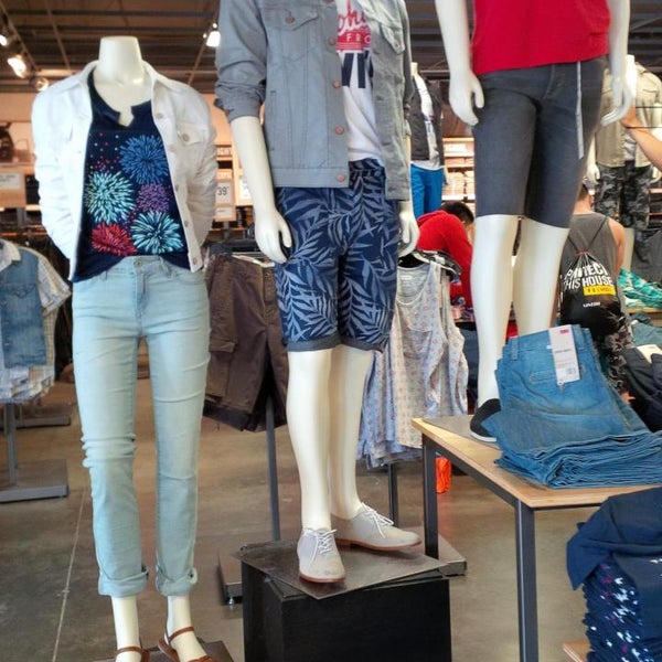 Photos at Levi's Outlet Store - Central 