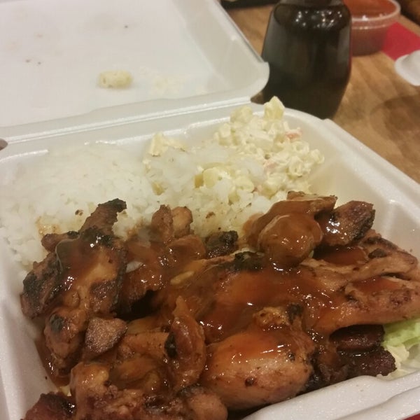 Photo taken at L&amp;L Hawaiian Barbecue by Wazdown R. on 11/11/2014