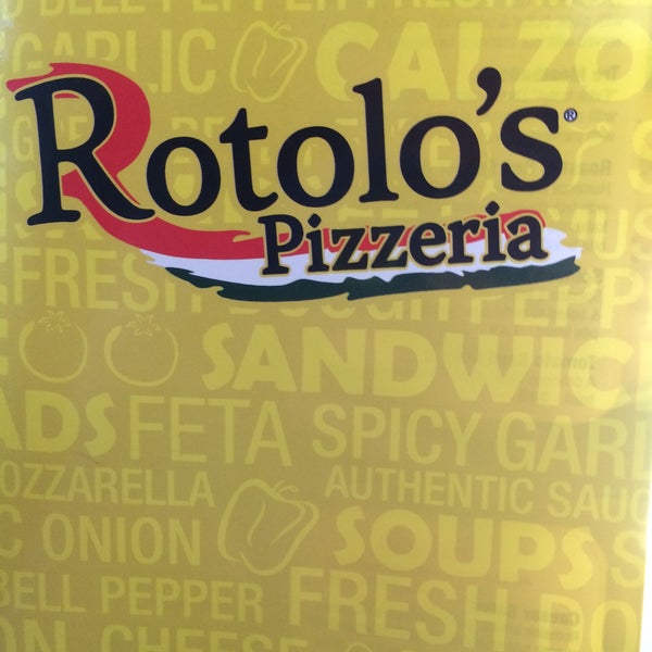 Foto scattata a Rotolo&#39;s Pizzeria da Bobby F. il 2/18/2015