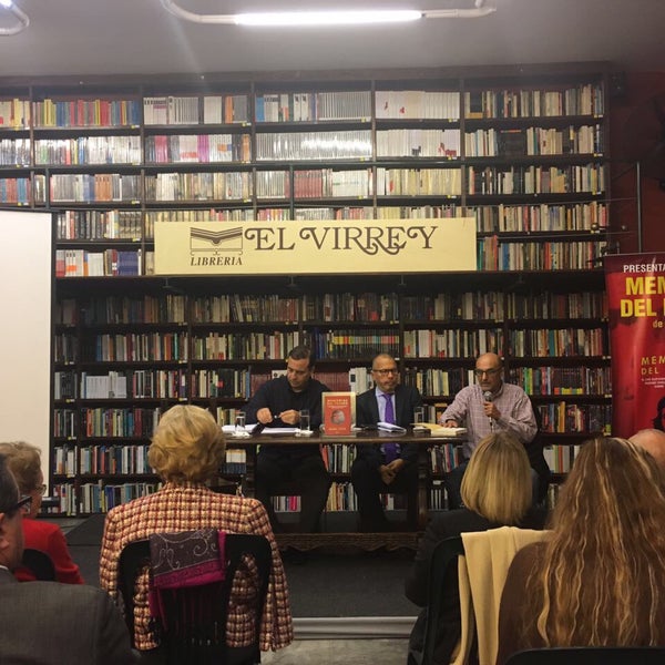 Снимок сделан в Librería El Virrey пользователем Mariela J. 6/16/2017