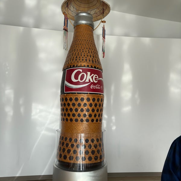 Photo taken at World of Coca-Cola by Carlos L. on 4/13/2024