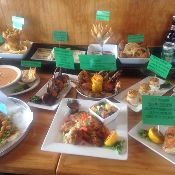 Foto scattata a Cajun Greek - Seafood da Ranita B. il 8/31/2014