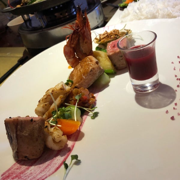 Foto diambil di Duong&#39;s Restaurant - Cooking Class oleh Franki T. pada 5/12/2019
