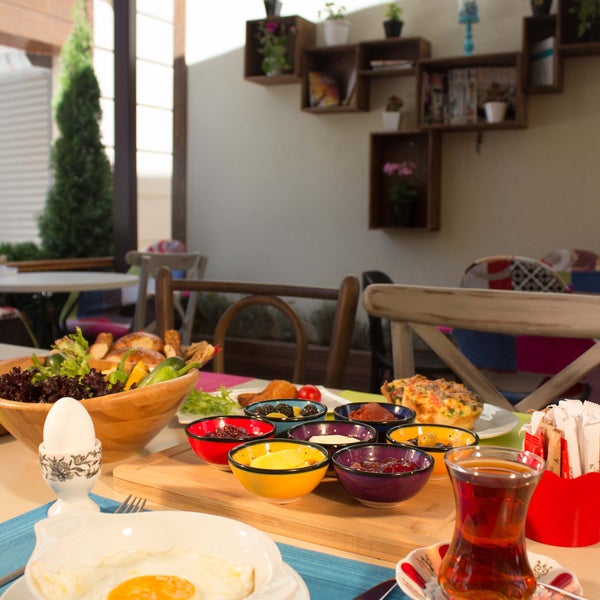 7/27/2014 tarihinde Pano Restaurant ve Kahve Eviziyaretçi tarafından Pano Restaurant ve Kahve Evi'de çekilen fotoğraf