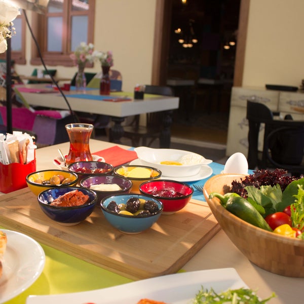 7/27/2014 tarihinde Pano Restaurant ve Kahve Eviziyaretçi tarafından Pano Restaurant ve Kahve Evi'de çekilen fotoğraf