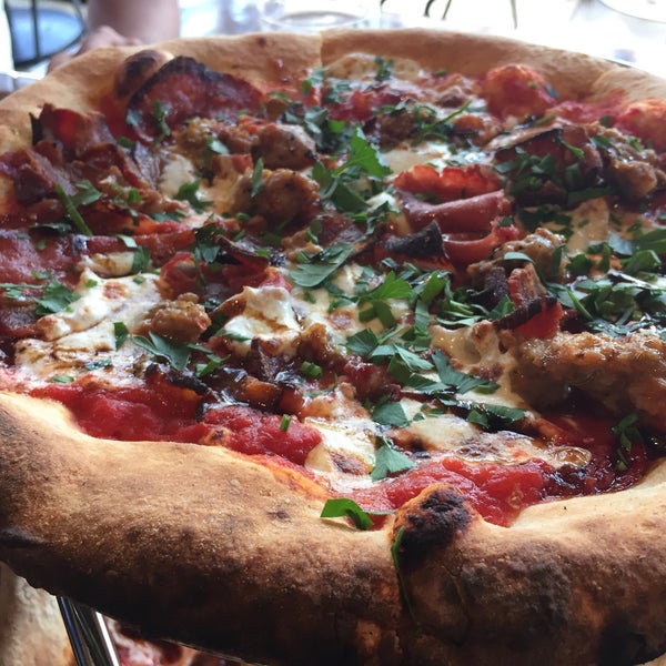 9/15/2017にBonn C.がPitfire Pizzaで撮った写真