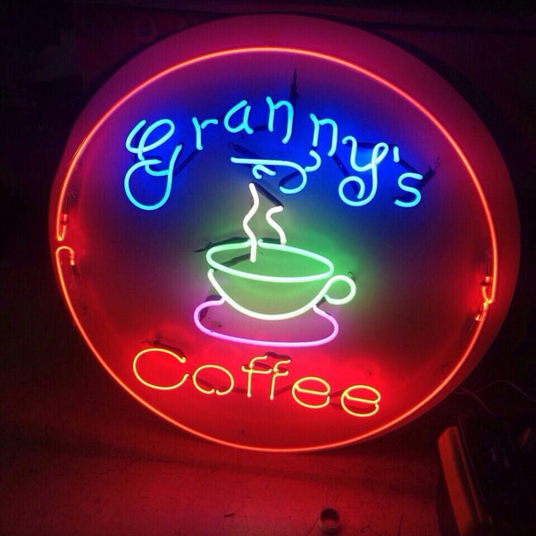 12/14/2014에 Cemile K.님이 Granny&#39;s Waffles에서 찍은 사진