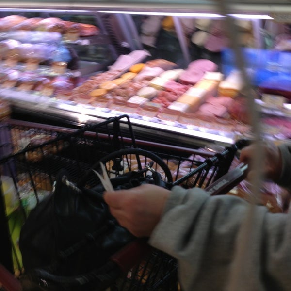 Giant Eagle Supermarket - 3230 