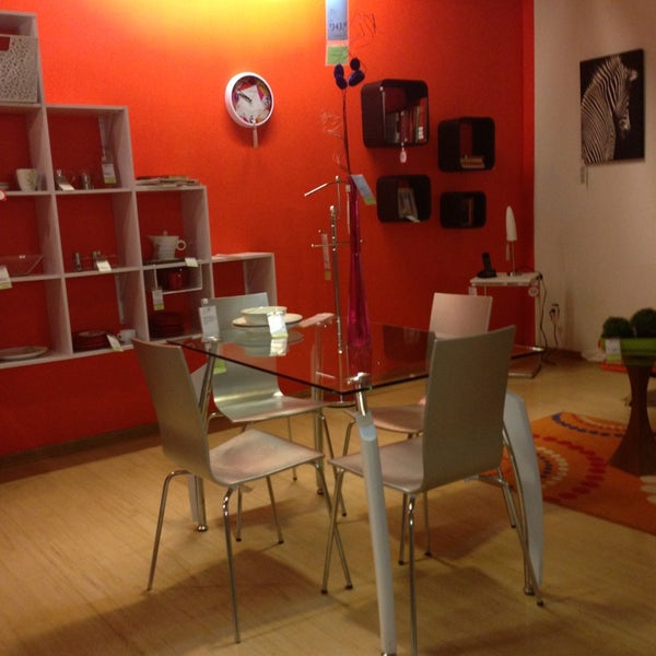 Idea Interior (Ahora cerrado) - Tienda de muebles/artículos para el hogar