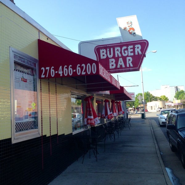 Foto diambil di Burger Bar oleh Xnina pada 6/27/2014