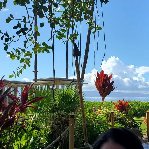 Photo taken at Hula Grill Kaanapali by Jeff H. on 12/17/2021