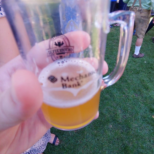 Templeton Farmers' Market 6th St. & Crocker