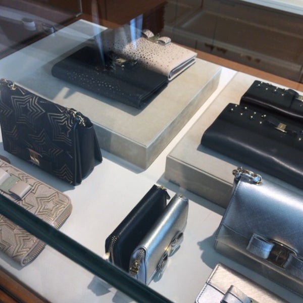 Fotos En サルヴァトーレ フェラガモ カンパニーストア 佐野プレミアムアウトレット店 Zapateria En 佐野市