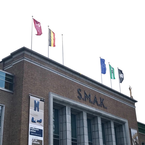 Foto tirada no(a) Stedelijk Museum voor Actuele Kunst | S.M.A.K. por Lee⭕️NEL G. em 4/22/2018