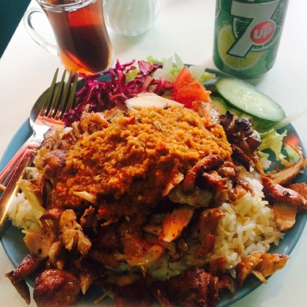 11/6/2014에 Asraf Hanafi S.님이 Uni Kebab에서 찍은 사진