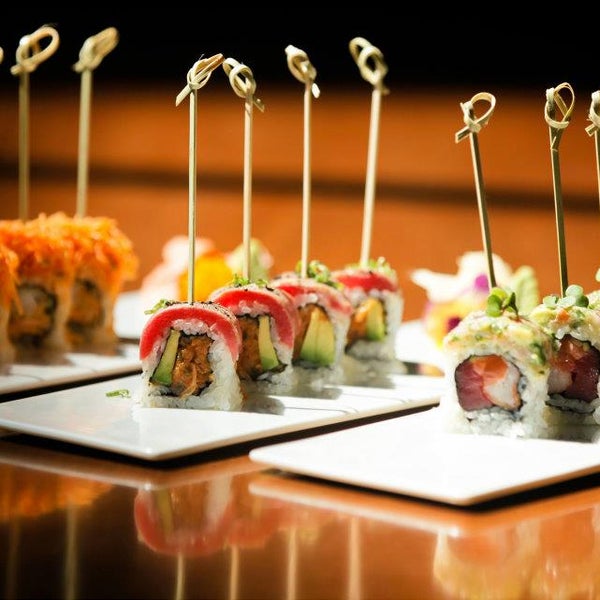 Снимок сделан в Enso Asian Bistro &amp; Sushi Bar пользователем Enso Asian Bistro &amp; Sushi Bar 7/29/2014