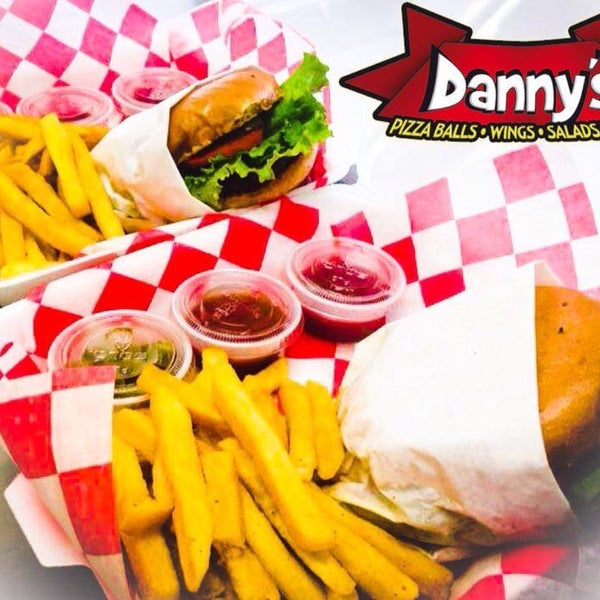7/29/2014 tarihinde Dannys Restauranteziyaretçi tarafından Dannys Restaurante'de çekilen fotoğraf
