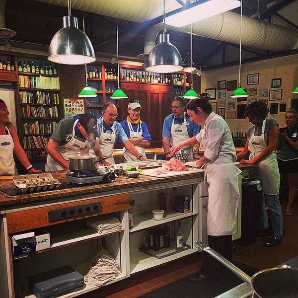 Das Foto wurde bei Cook Street School of Culinary Arts von Cook S. am 9/26/2014 aufgenommen