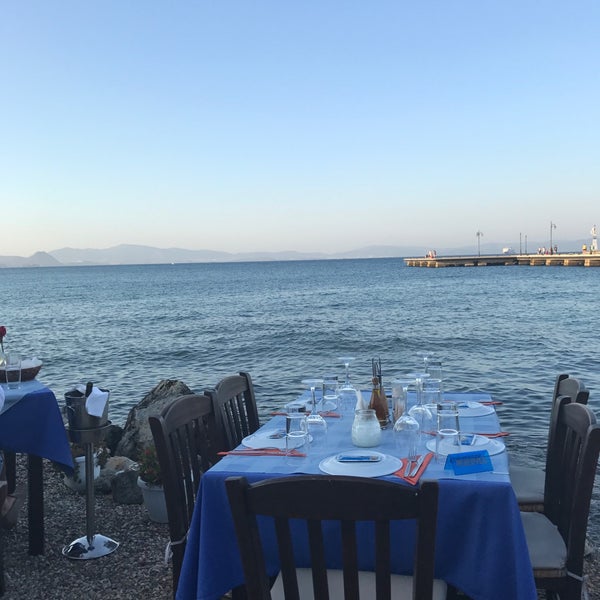 Снимок сделан в Agkyra Fish Restaurant пользователем Özcan S. 7/6/2017