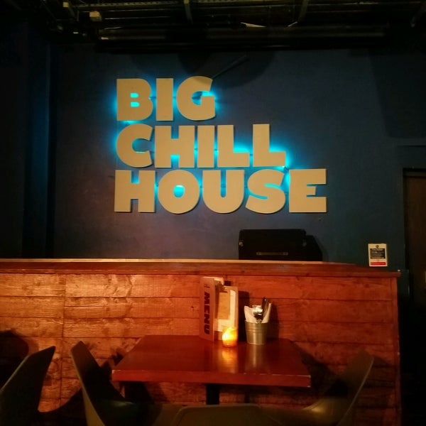 Photo taken at Big Chill Kings Cross by Courtney on 2/12/2017