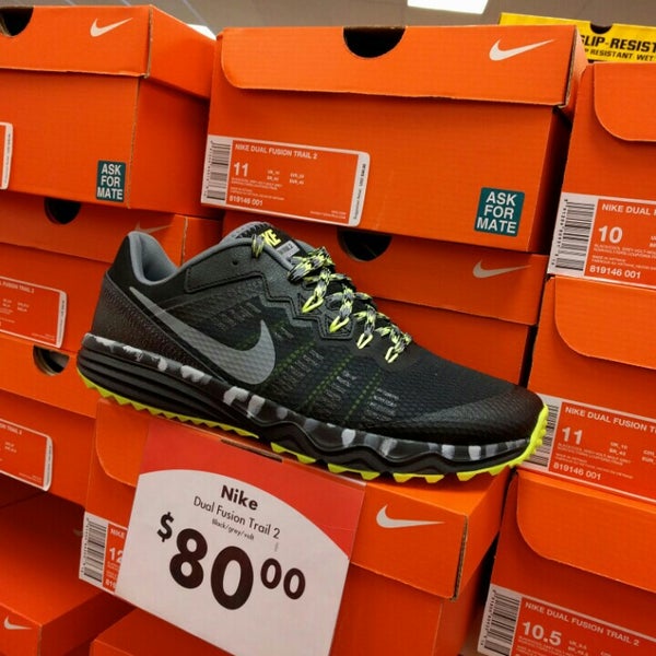 shoe carnival yellow box