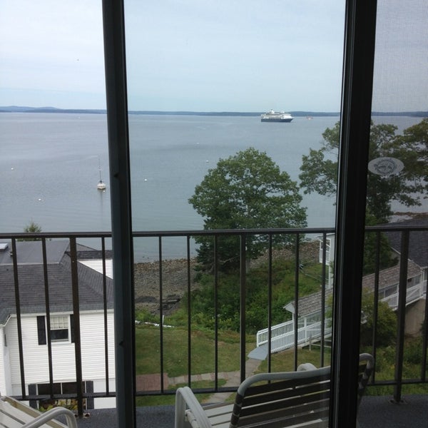 8/18/2013 tarihinde Scott R.ziyaretçi tarafından Atlantic Oceanside Hotel &amp; Event Center'de çekilen fotoğraf