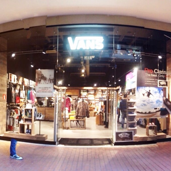 tienda vans la maquinista