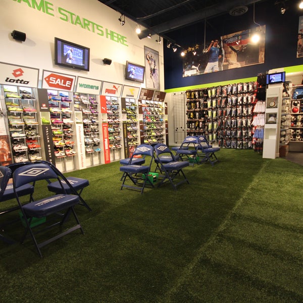 In2Sports - The Soccer Superstore (MAPLE) - 3120 Rutherford Rd ON