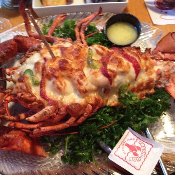 Photo taken at Mabel&#39;s Lobster Claw by Dan G. on 8/6/2014
