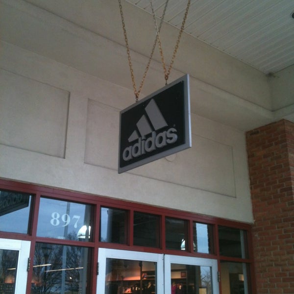 adidas leesburg outlet