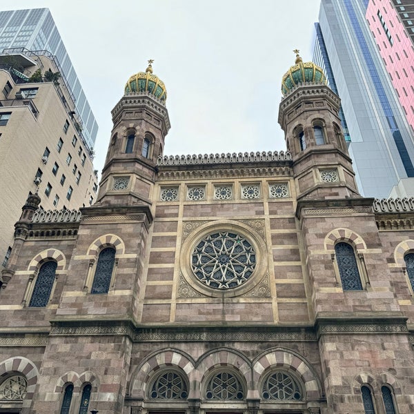 3/26/2024 tarihinde David P.ziyaretçi tarafından Central Synagogue'de çekilen fotoğraf