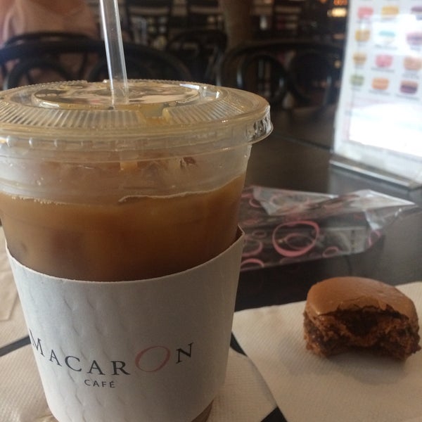 7/17/2017 tarihinde Margaret S.ziyaretçi tarafından Macaron Café'de çekilen fotoğraf