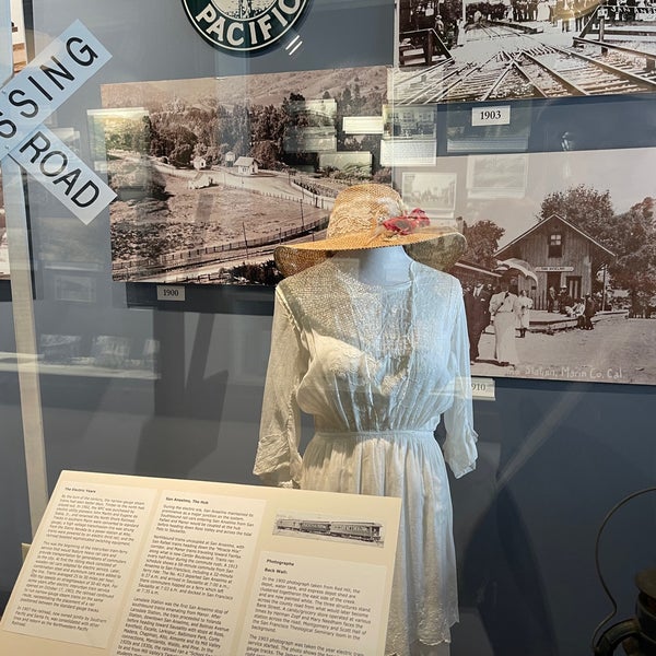 San Anselmo Library 2 tavsiye