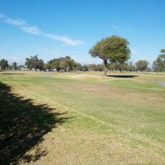 Foto scattata a Meadowlark Golf Course da Greg B. il 10/15/2012
