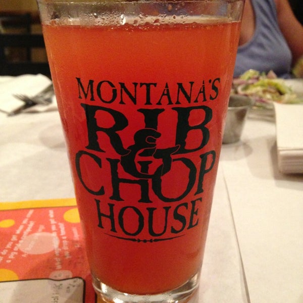 Foto tomada en Montana&#39;s Rib &amp; Chop House  por Tonya H. el 6/25/2013