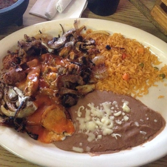 Снимок сделан в Old West Mexican Restaurant пользователем Otis K. 3/11/2012