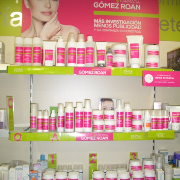 รูปภาพถ่ายที่ Farmacia DOLORES GOMEZ ROAN โดย Farmacia DOLORES GOMEZ ROAN เมื่อ 7/15/2016