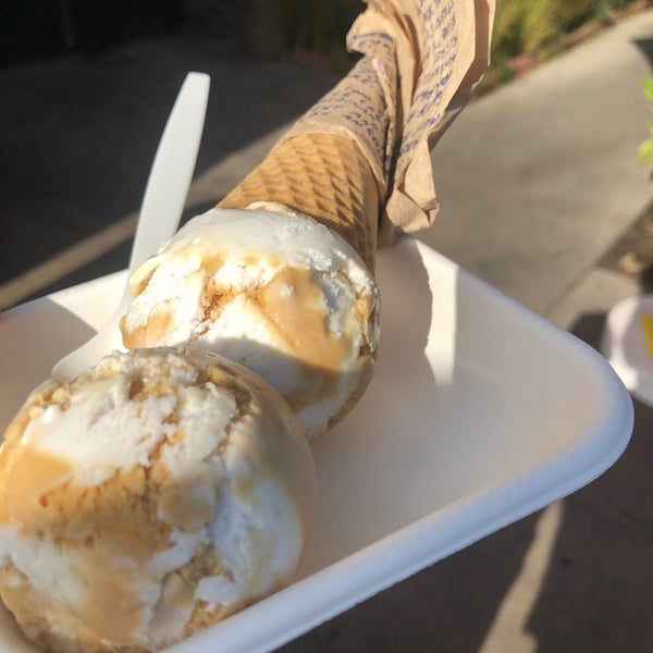 Foto tirada no(a) Jeni&#39;s Splendid Ice Creams por Mandy ✨. em 4/12/2021