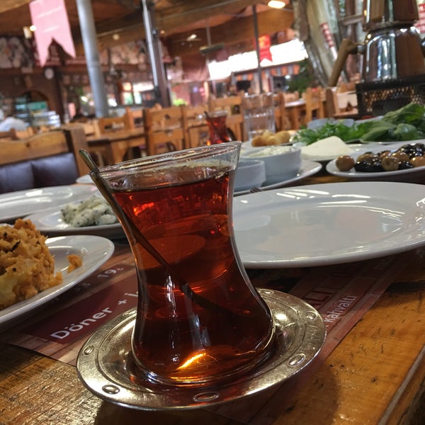 Foto diambil di Madalyalı Restaurant oleh Derya pada 9/27/2019
