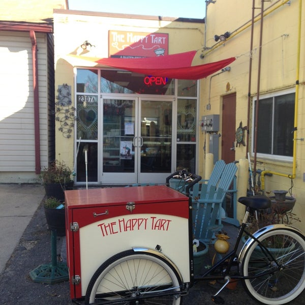 1/20/2013 tarihinde Dan N.ziyaretçi tarafından The Happy Tart Gluten Free Bakery'de çekilen fotoğraf
