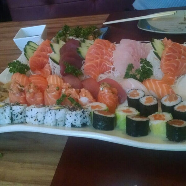 6/30/2015 tarihinde Karina S.ziyaretçi tarafından Sushi Mart'de çekilen fotoğraf