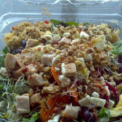 Photo taken at Leafy Greens Salad Bar by Anthony L. on 9/21/2012