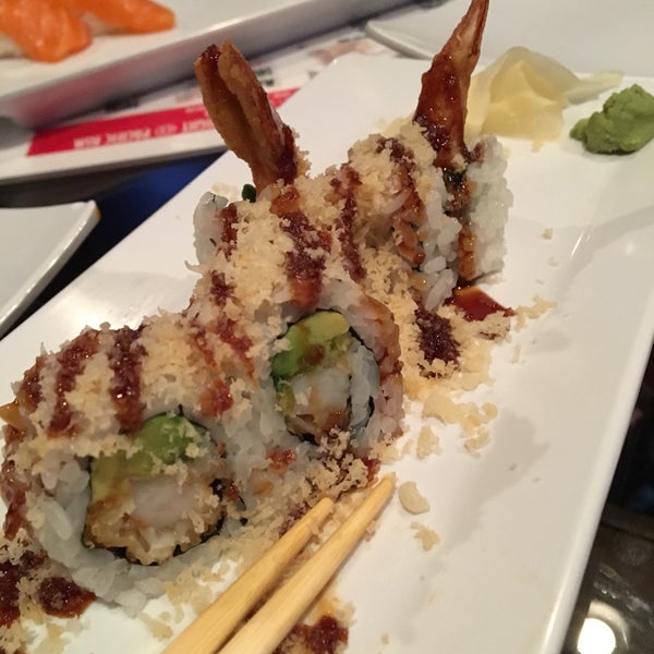 Photo prise au Pacific Rim Sushi &amp; Yakitori Lounge par MadBetty le12/10/2016
